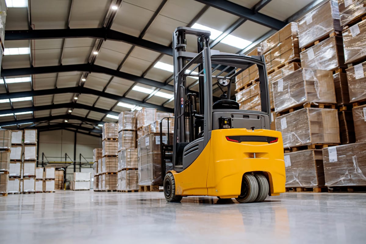 Reliable Cherry Picker Services for Maintenance Work