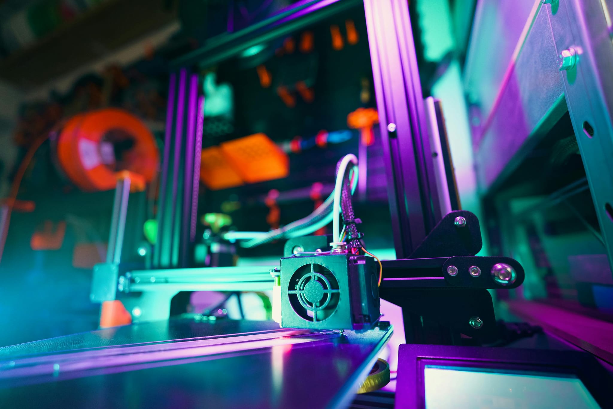 Impressão 3D industrial com tecnologia avançada para produção de peças complexas